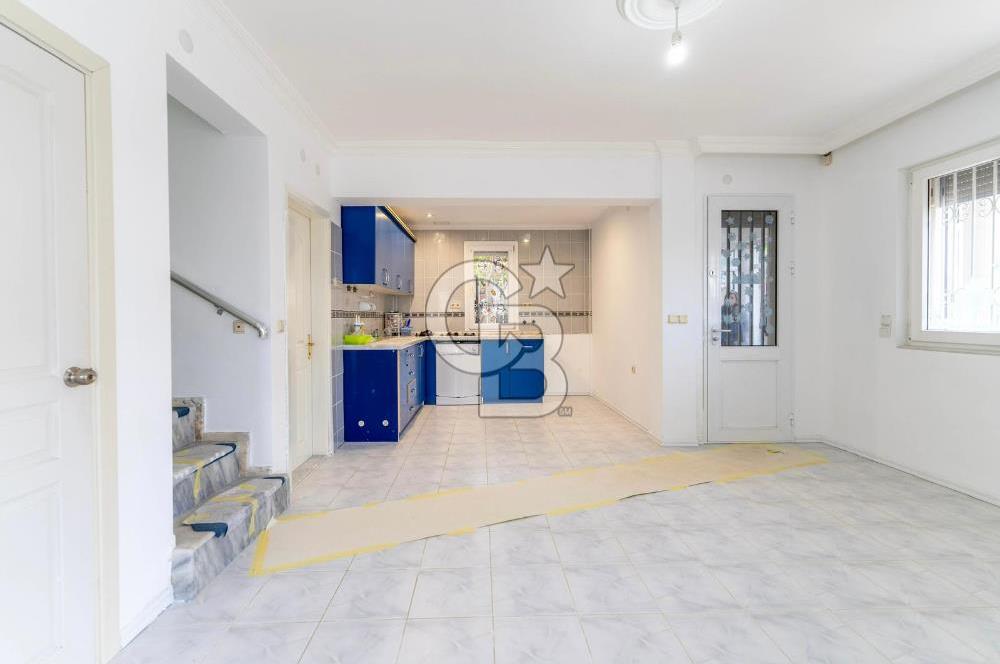 ÇEŞME ALAÇATI'DA YENİLENMİŞ, MASRAFSIZ, 3+1 VİLLA