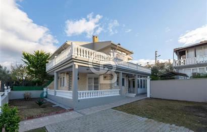 ÇEŞME ALAÇATI'DA YENİLENMİŞ, MASRAFSIZ, 3+1 VİLLA