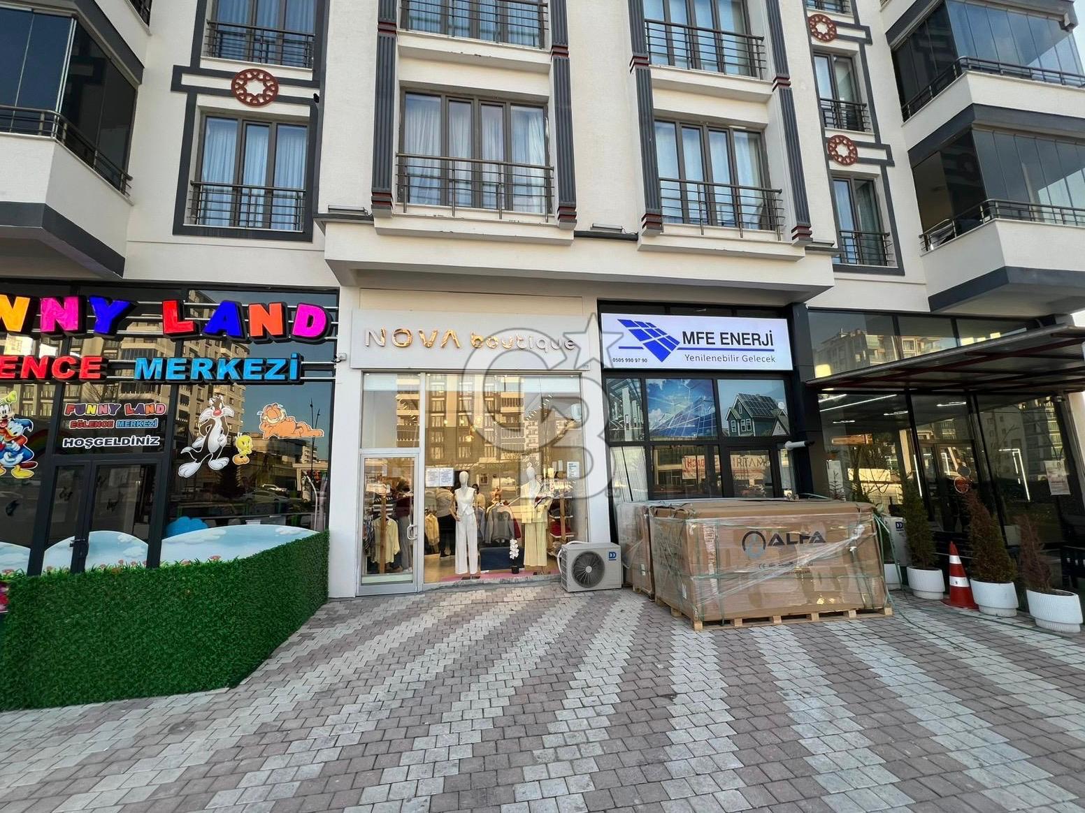 COLDWELL BANKER SAFİR'dn TECDE ANA CADDE de DEVREN KİRALIK BUTİK