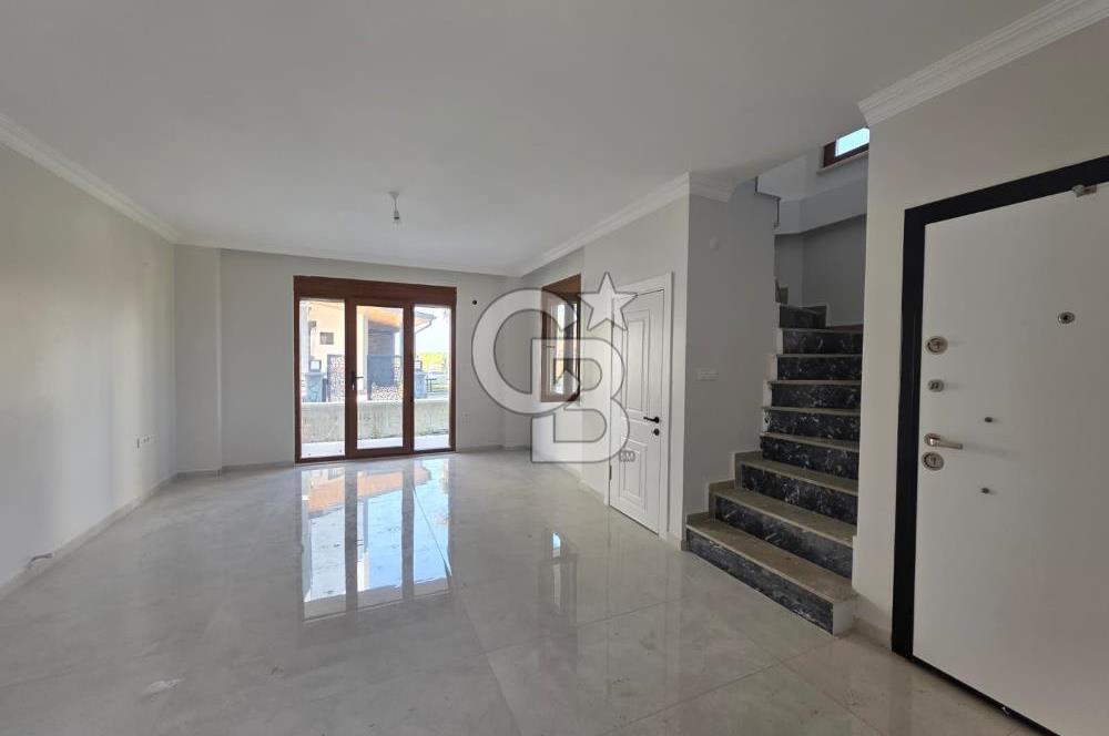 Ayvalık Altınova Altınköy de Sıfır 3+1 Bahçeli Tripleks Villa
