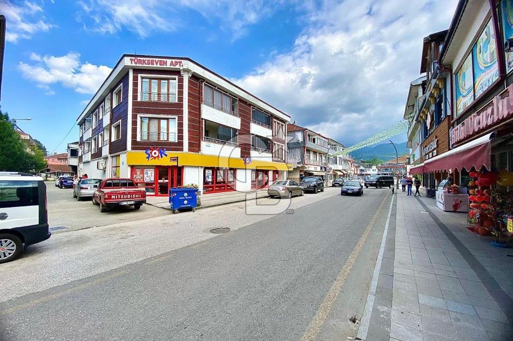 GÖLYAKA MERKEZ'DE KURUMSAL KİRACILI 277 m² SATILIK İŞYERİ