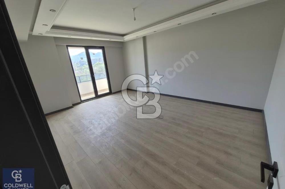 Vadi Yuvacık Sitesi'nde Satılık 3+1 Çatı Dubleks Daire