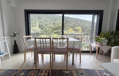 KEMALPAŞA DEREKÖY’DE SATILIK TRİPLEKS ÖZEL TASARIMLI VİLLA