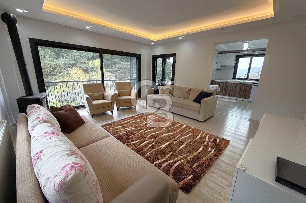 KEMALPAŞA DEREKÖY’DE SATILIK TRİPLEKS ÖZEL TASARIMLI VİLLA