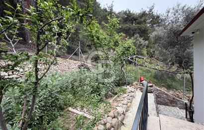 KEMALPAŞA DEREKÖY’DE SATILIK TRİPLEKS ÖZEL TASARIMLI VİLLA