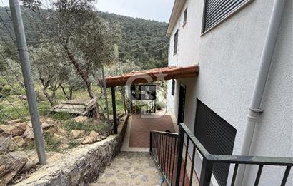 KEMALPAŞA DEREKÖY’DE SATILIK TRİPLEKS ÖZEL TASARIMLI VİLLA