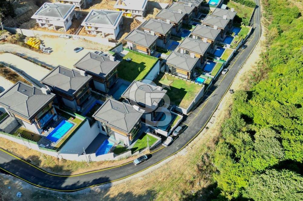  LOTUS EVLERİ'NDE ÖZEL TASARIM HAVUZLU, EŞYALI LÜKS VİLLA