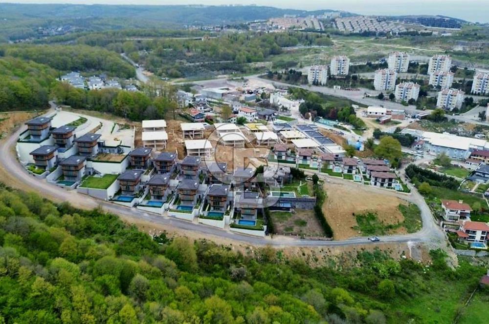  LOTUS EVLERİ'NDE ÖZEL TASARIM HAVUZLU, EŞYALI LÜKS VİLLA