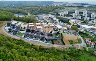  LOTUS EVLERİ'NDE ÖZEL TASARIM HAVUZLU, EŞYALI LÜKS VİLLA