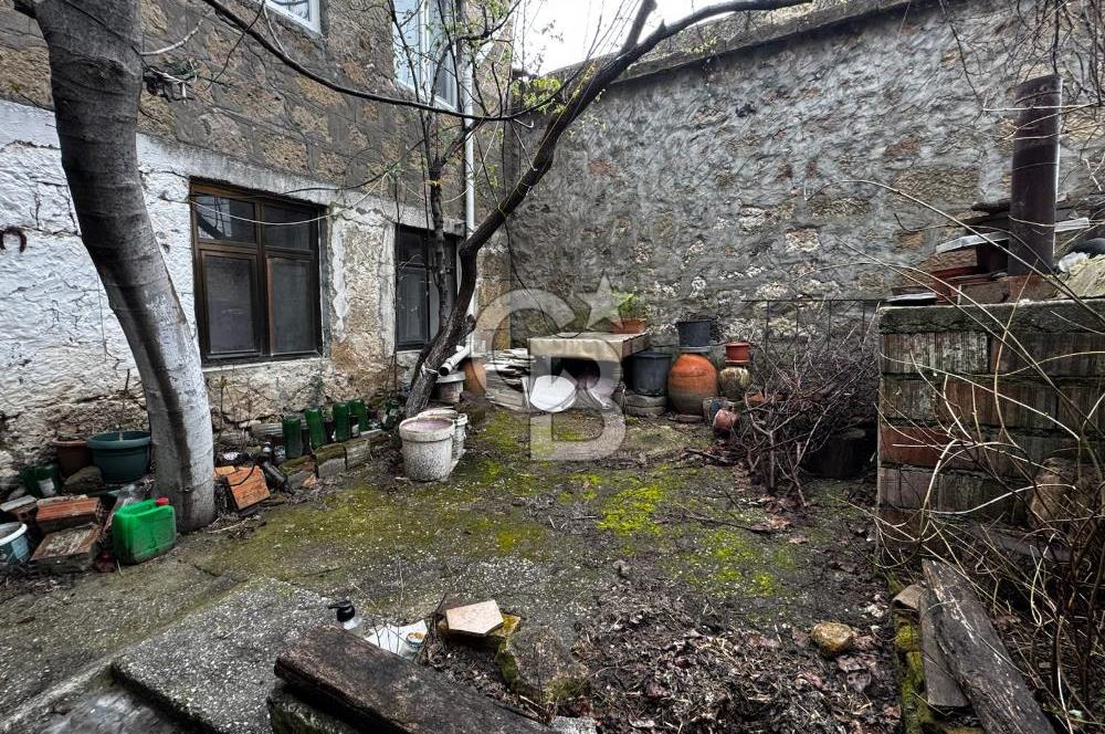 ÇANAKKALE AYVACIK KAYALAR KÖYÜNDE SATILIK KÖY EVİ VE ARSASI