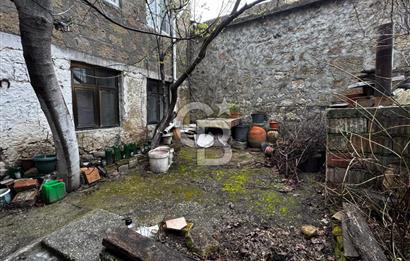 ÇANAKKALE AYVACIK KAYALAR KÖYÜNDE SATILIK KÖY EVİ VE ARSASI