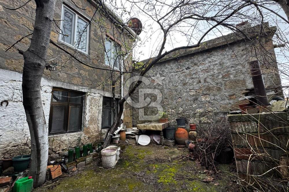 ÇANAKKALE AYVACIK KAYALAR KÖYÜNDE SATILIK KÖY EVİ VE ARSASI