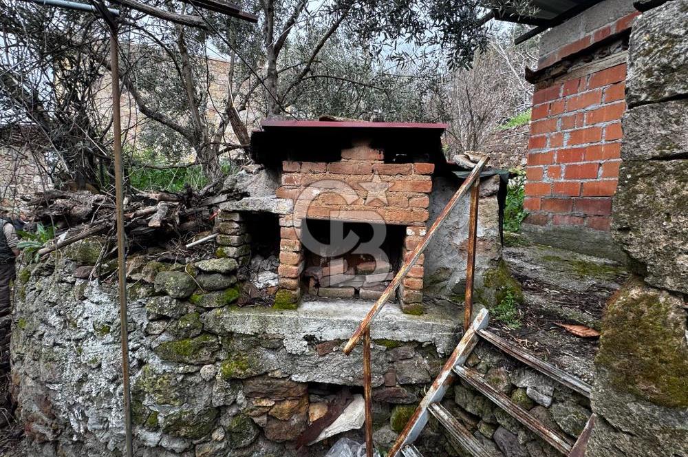 ÇANAKKALE AYVACIK KAYALAR KÖYÜNDE SATILIK KÖY EVİ VE ARSASI