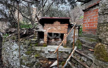 ÇANAKKALE AYVACIK KAYALAR KÖYÜNDE SATILIK KÖY EVİ VE ARSASI