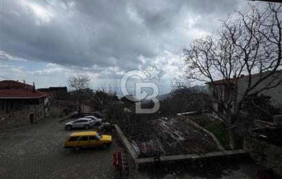 ÇANAKKALE AYVACIK KAYALAR KÖYÜNDE SATILIK KÖY EVİ VE ARSASI