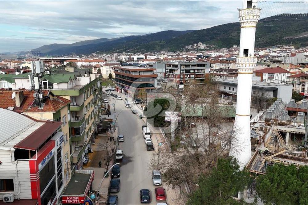 KÖRFEZ YARIMCA MİMAR SİNAN CADDESİNDE DEVREN KİRALIK İŞ YERİ