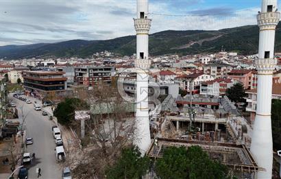 KÖRFEZ YARIMCA MİMAR SİNAN CADDESİNDE DEVREN KİRALIK İŞ YERİ