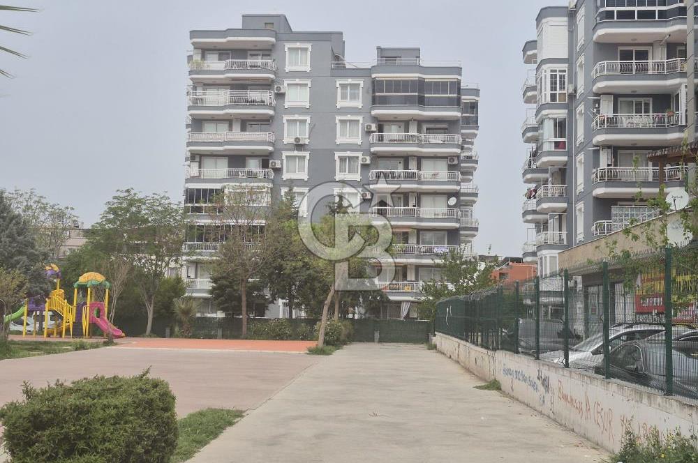 BUCA YENİGÜN PIRLANTA SİTESİNDE GENİŞ 135 m2 3+1 SATILIK DAİRE