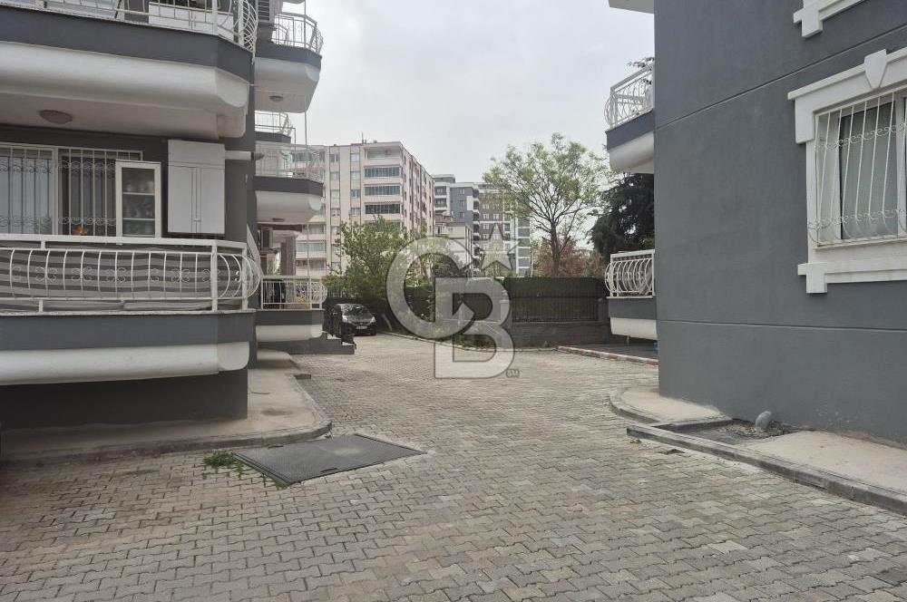 BUCA YENİGÜN PIRLANTA SİTESİNDE GENİŞ 135 m2 3+1 SATILIK DAİRE