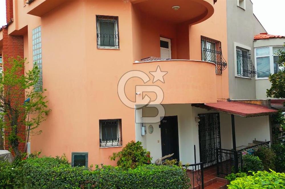 MARMARİS'TE ŞEHRİN MERKEZİNDE 4+1 UYGUN FİYATLI SATILIK VİLLA