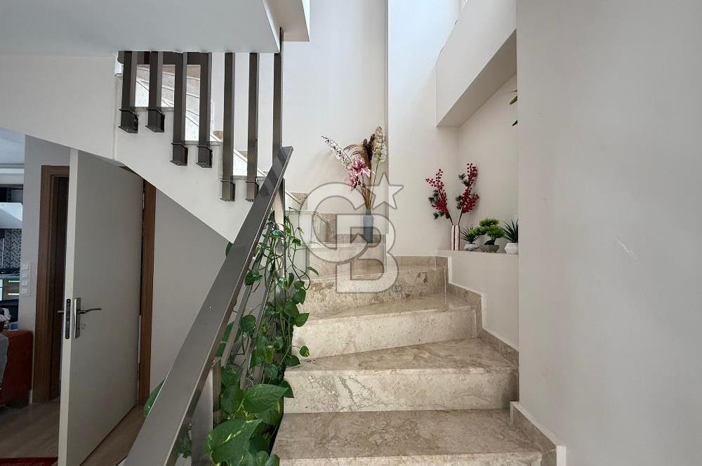 GÜLVEREN’DE ASANSÖRLÜ 3+1 SATILIK DUBLEKS DAİRE
