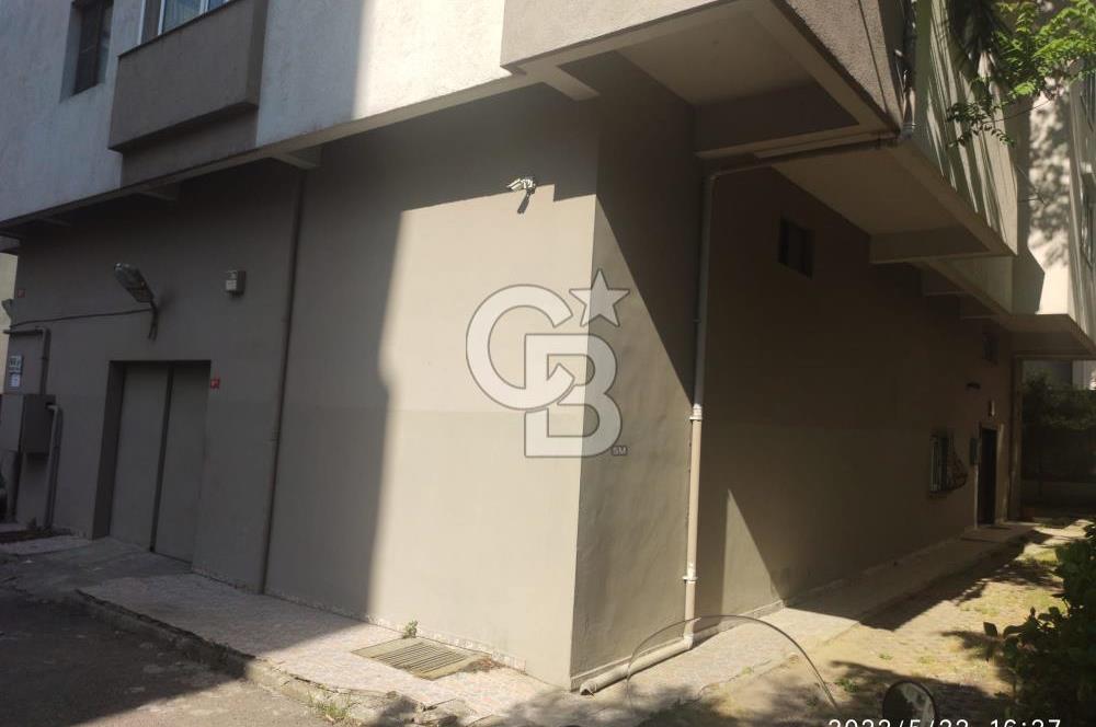 KADIKÖY KUYUBAŞINDA CADDE ÜZERİ SATILIK PRESTİJLİ DÜKKAN