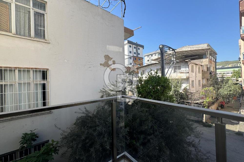 KARŞIYAKA ŞEMİKLER, K.MUTFAK, 2 BANYO, 3 CEPHE, KİRALIK 2+1 DAİRE