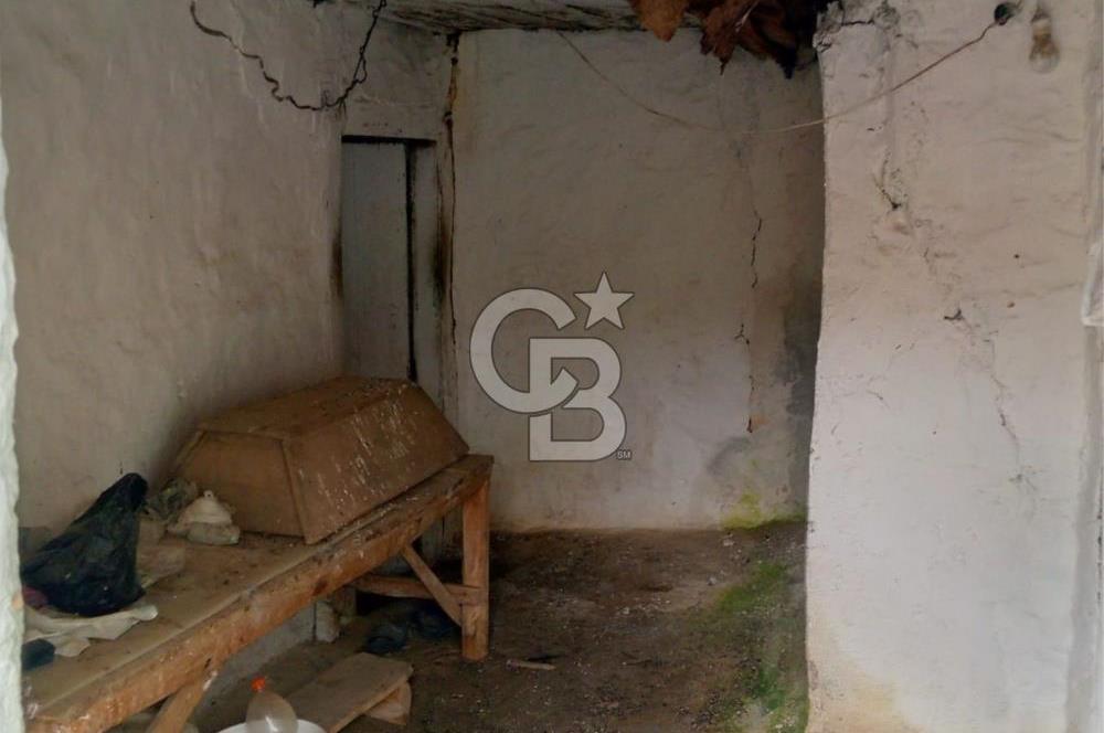 BURHANİYE SARILAR & DAMLALI MAHALLESİNDE KÖY İÇİ TAŞ EV VE ARSA