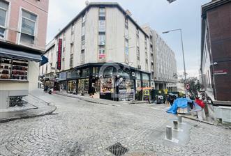 Beyazıt Merkezde Azaklar Çarşısında Satılık 22 m2 Dükkan Mağaza - 1 - 344977