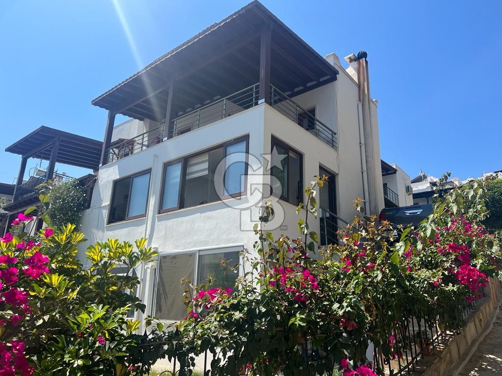 Bodrum Gündoğanda Havuzlu Site içinde 230 M2 4+2 Satılık Villa