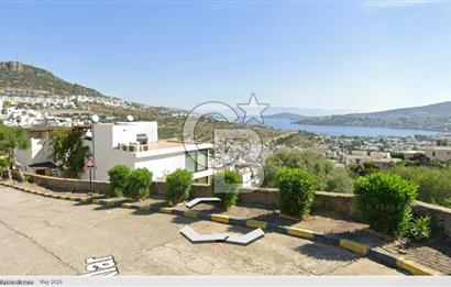 Bodrum Gündoğanda Havuzlu Site içinde 230 M2 4+2 Satılık Villa