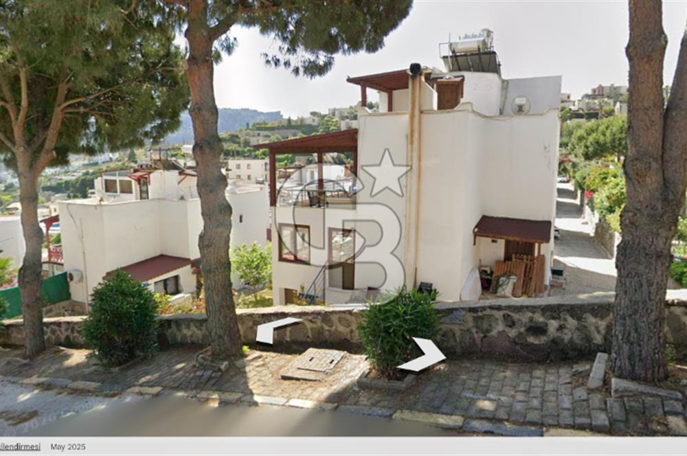 Bodrum Gündoğanda Havuzlu Site içinde 230 M2 4+2 Satılık Villa