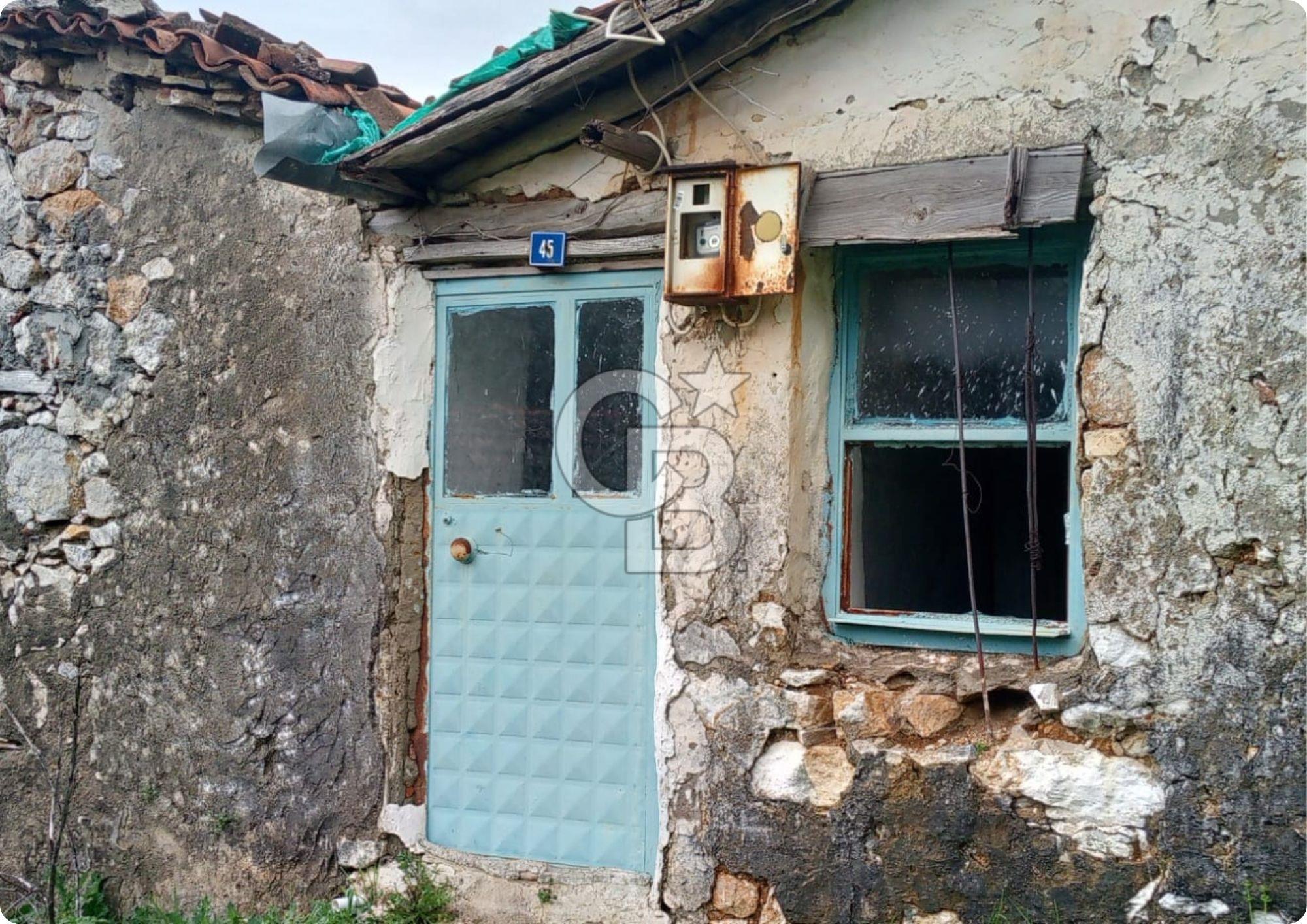 BURHANİYE SARILAR & DAMLALI MAHALLESİNDE KÖY İÇİ TAŞ EV VE ARSA