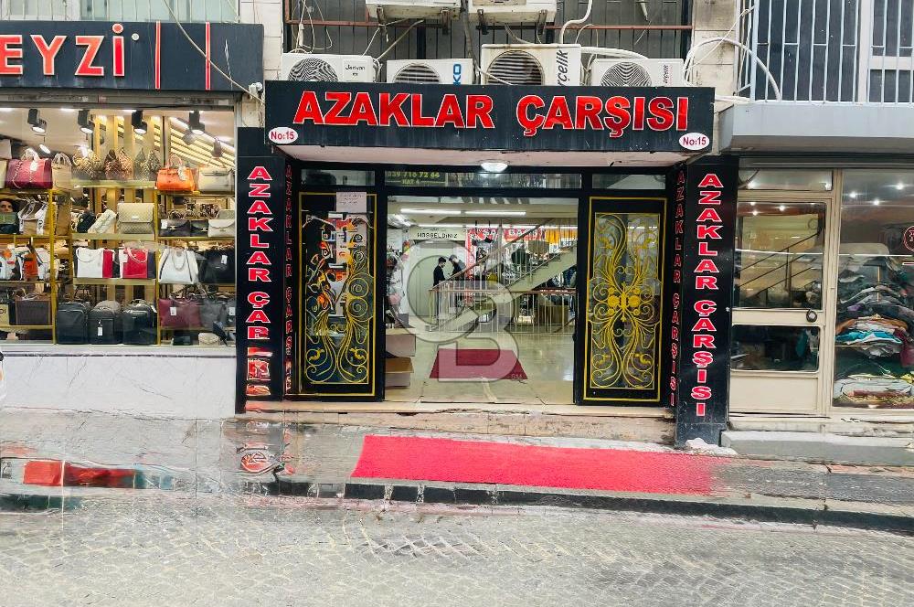 Beyazıt Merkezde Azaklar Çarşısında Satılık 22 m2 Dükkan Mağaza