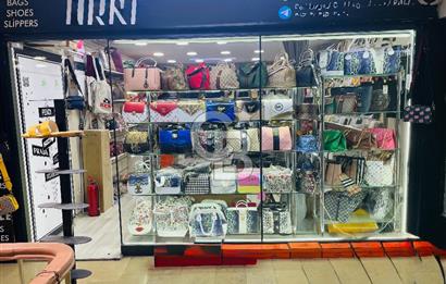 Beyazıt Merkezde Azaklar Çarşısında Satılık 22 m2 Dükkan Mağaza