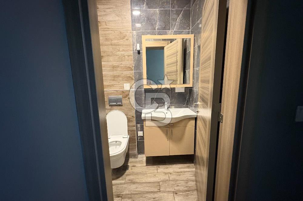 KARTAL CEVİZLİ MAH.VENSA PLAZADA 1+1 KİRALIK OFİS