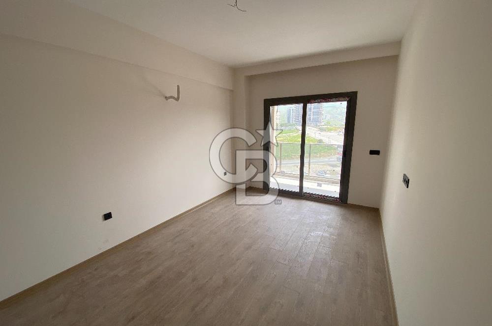 ULUKENT OMNİA SİTESİNDE SATILIK 2+1 GENİŞ, FERAH DAİRE