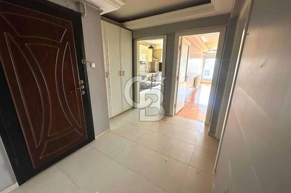 Karşıyaka Girne Bulvarı Yakını Köşe Konumlu 3+1 Satılık Daire