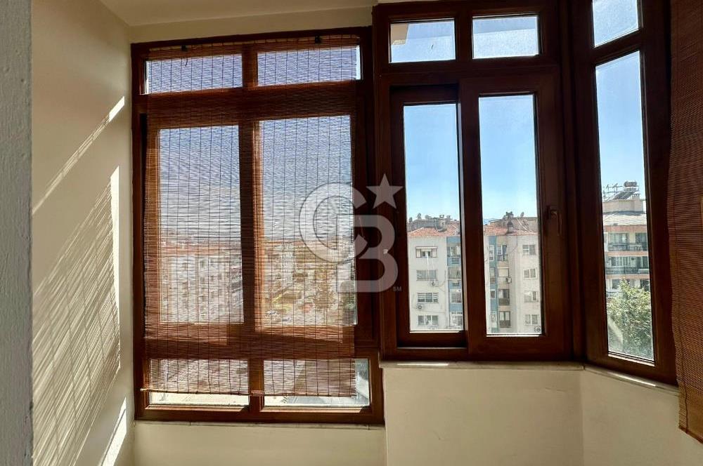 KARŞIYAKA'DA GÜN SAZAK BULVARI ÜZERİ KİRALIK 3+1 DAİRE!