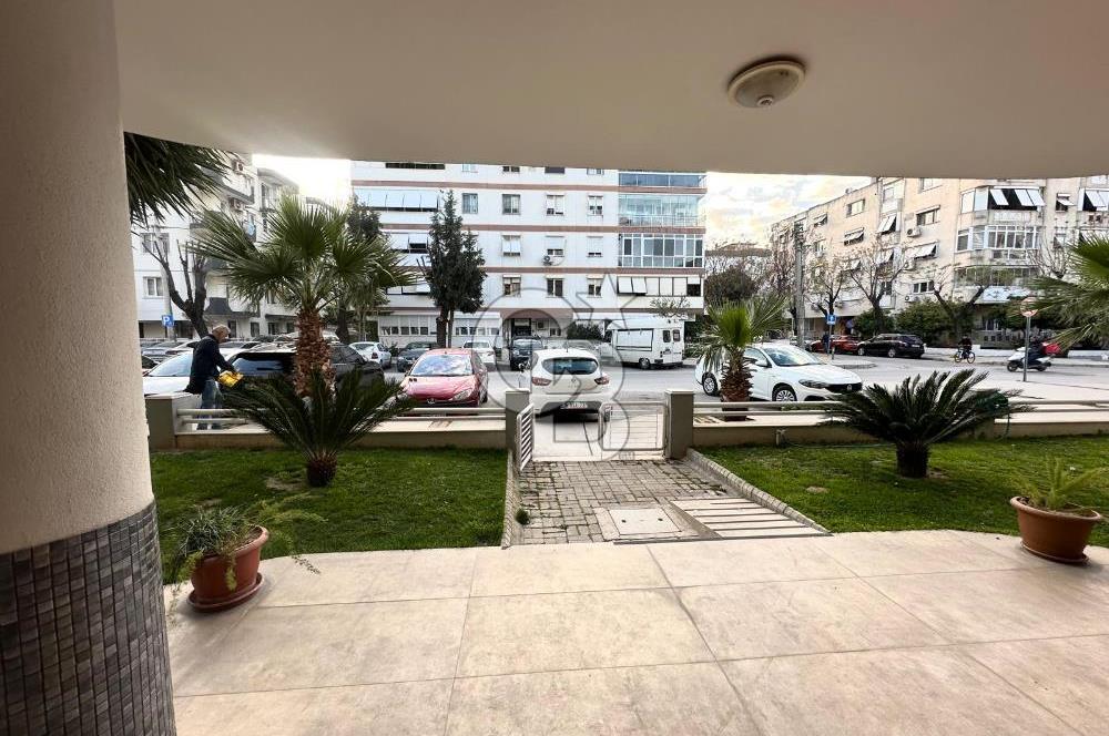Karşıyaka Girne Bulvarı Yakını Köşe Konumlu 3+1 Satılık Daire