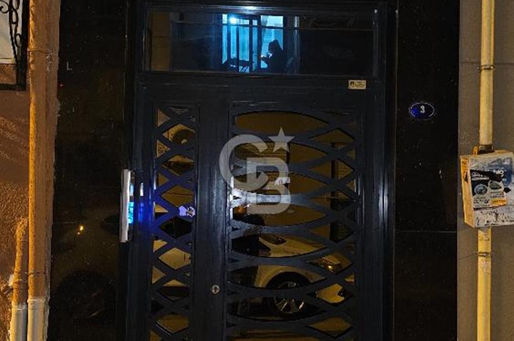 Karabağlar Vatan Mahallesi Asansörlü Yeni Bina 2+1 Kiralık