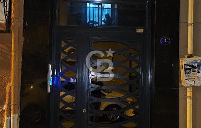 Karabağlar Vatan Mahallesi Asansörlü Yeni Bina 2+1 Kiralık