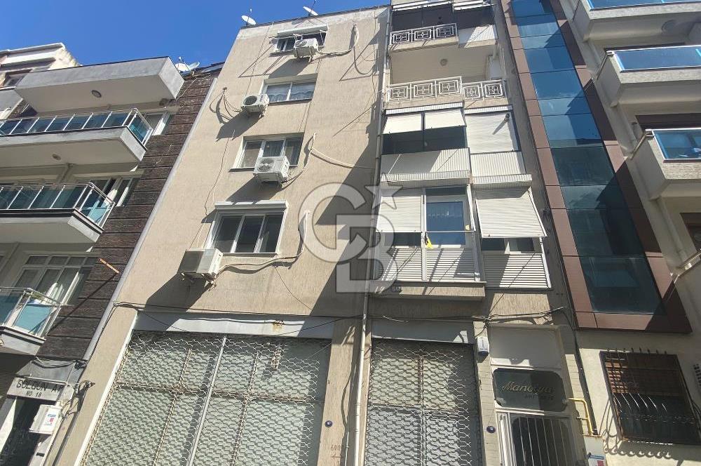 KARŞIYAKA DEDEBAŞI GONCALAR CAMİ SOKAĞINDA MERKEZİ 3+1 SATILIK DAİRE 