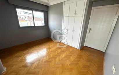 Karşıyaka Girne Bulvarı Yakını Köşe Konumlu 3+1 Satılık Daire