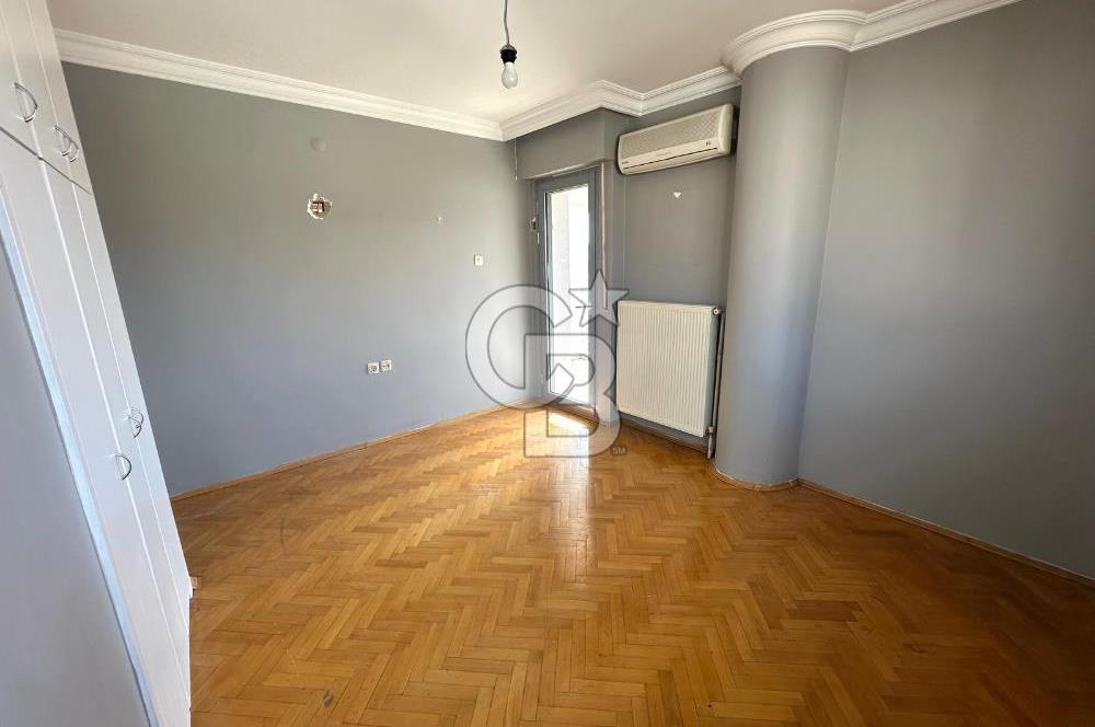 Karşıyaka Girne Bulvarı Yakını Köşe Konumlu 3+1 Satılık Daire