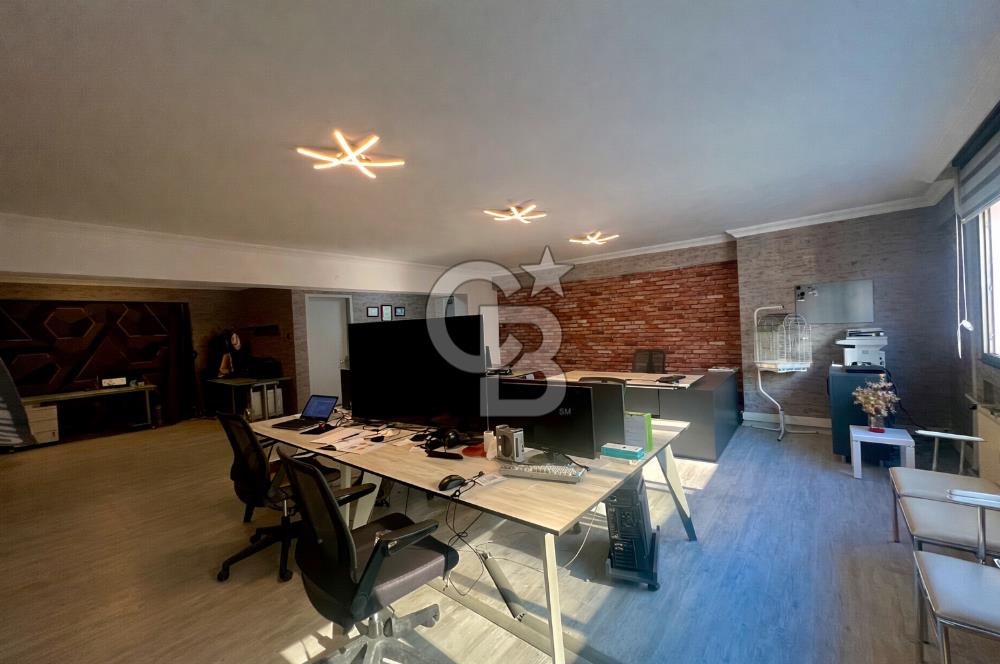 Şair Eşref Bulvarında 128 m2 Kapalı Otoparklı Satılık Ofis
