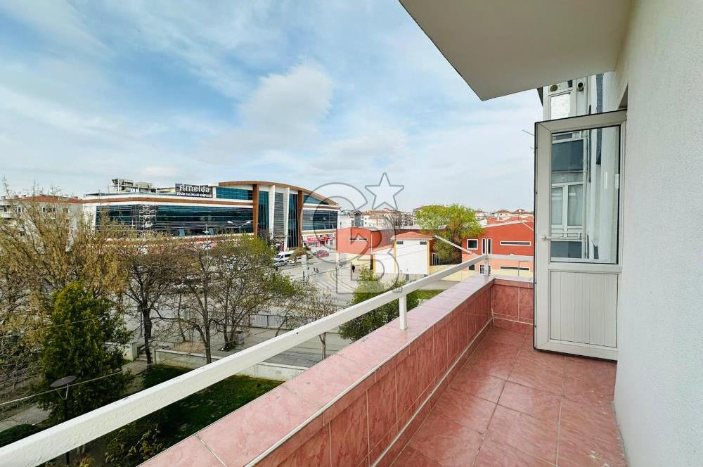 SİNCAN İSTASYONDA MERKEZİ KONUMLU 3+1 SATILIK DAİRE