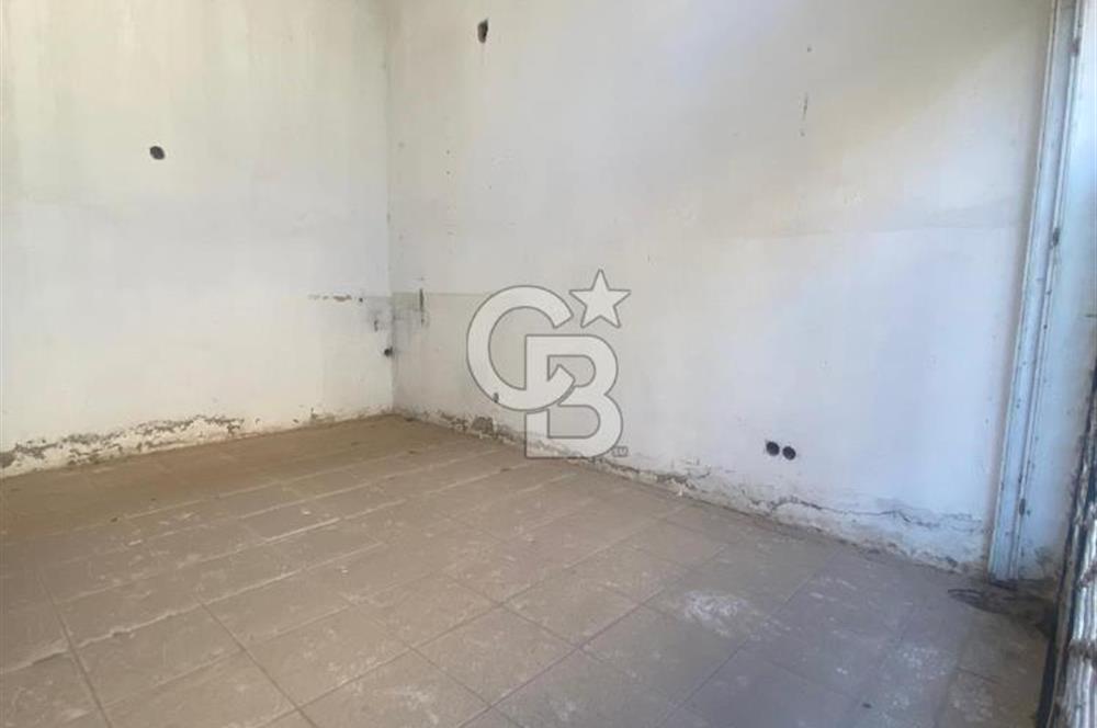 BAHÇELİEVLER CEVDET BİLSAY CADDESİNDE, SATILIK, BATARLI BOŞ DÜKKAN