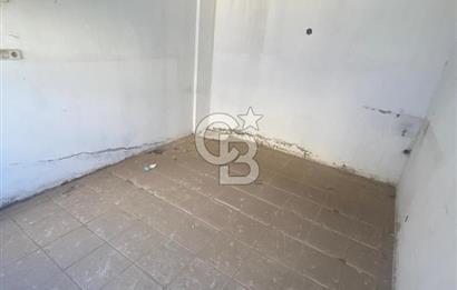 BAHÇELİEVLER CEVDET BİLSAY CADDESİNDE, SATILIK, BATARLI BOŞ DÜKKAN