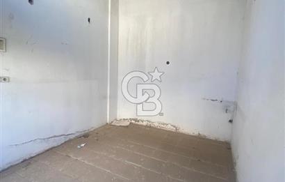 BAHÇELİEVLER CEVDET BİLSAY CADDESİNDE, SATILIK, BATARLI BOŞ DÜKKAN